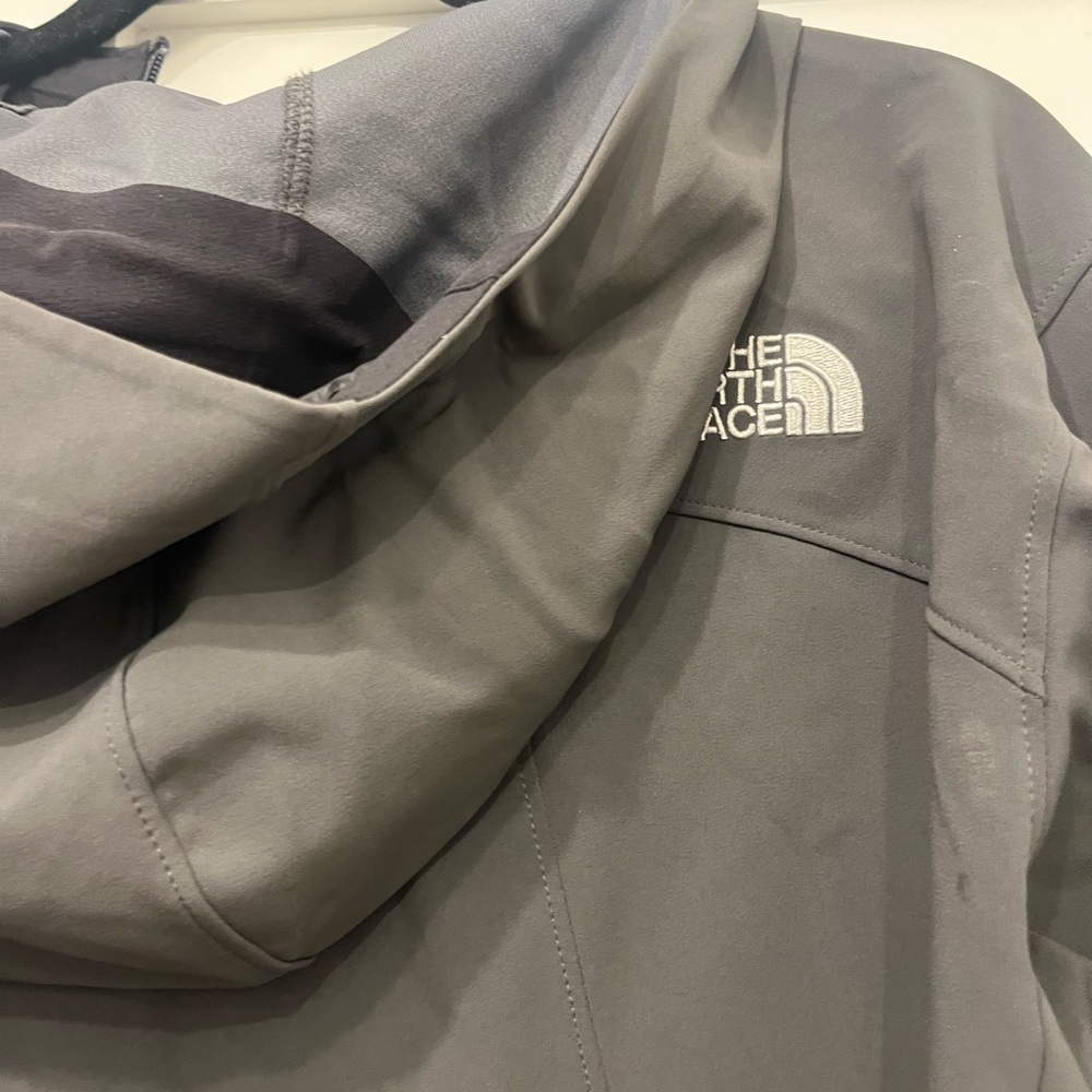 The North Face Men's Charcoal and Black Performance Jacket Summit series - Picture 9 of 11